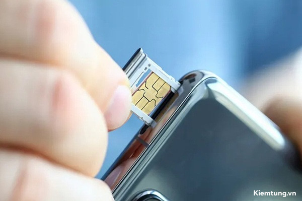 thay-khay-sim-bao-nhieu-tien-3 Khay SIM là gì và tầm quan trọng của khay SIM?