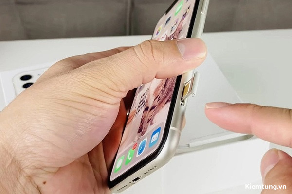 thay-khay-sim-bao-nhieu-tien-8 Có nên tự thay khay SIM tại nhà?